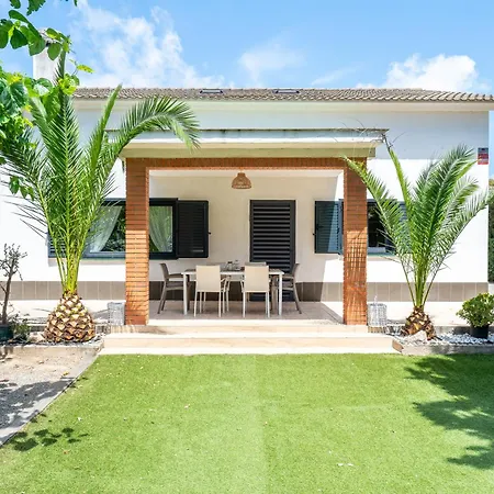 With Garden Next To The * Cambrils